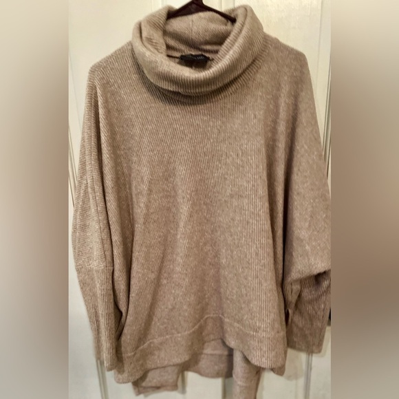 Hudson Gray Oversized Soft Turtleneck Sweater Oatmeal Hi-Low Hem M - Picture 1 of 8